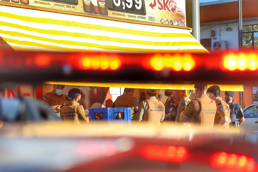 Operação integrada fecha 16 estabelecimentos em Curitiba