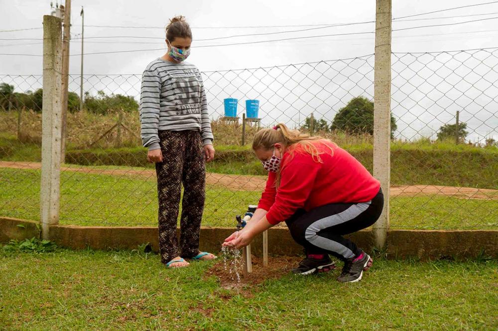 Comunidades rurais recebem água potável da Sanepar