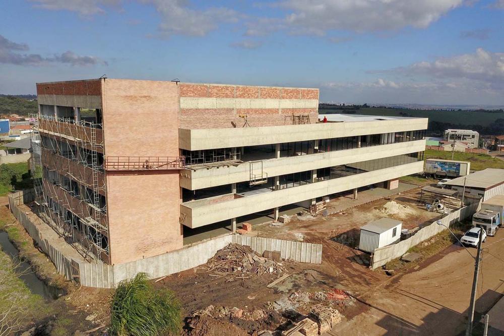 Prefeitura de Carambeí terá sede própria após 25 anos de aluguel