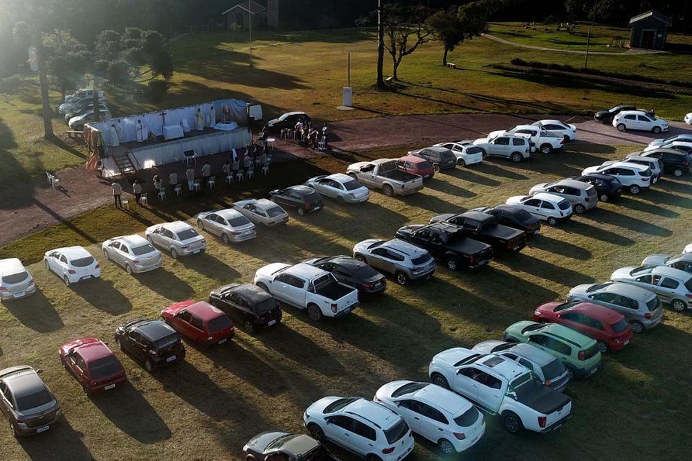 Paróquia Senhor Menino Deus completou 142 anos em Piraí do Sul e faz Missas Drive in