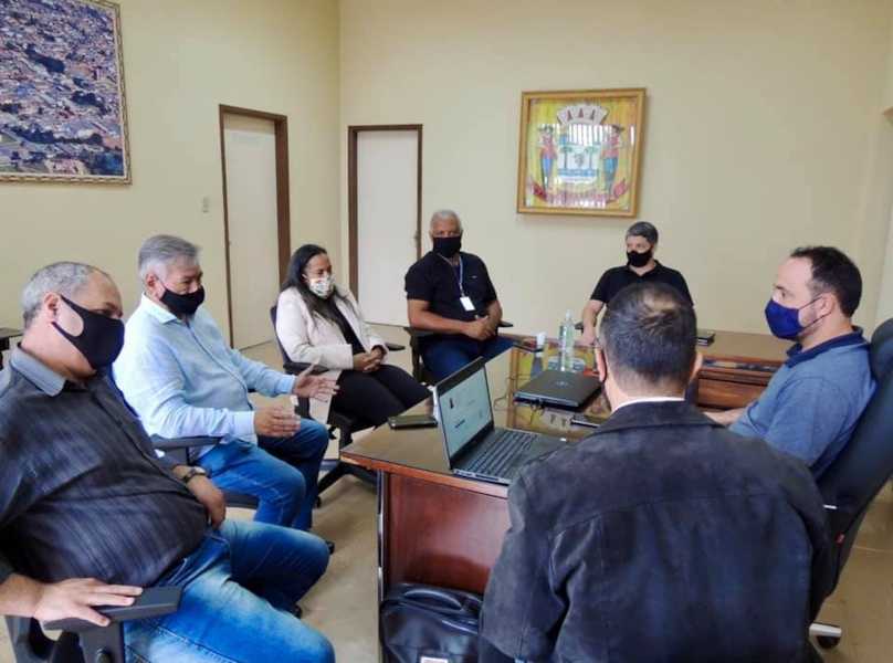 Prefeito de Piraí do Sul Henrique Carneiro discute infraestrutura do municipio com o Paraná Cidade