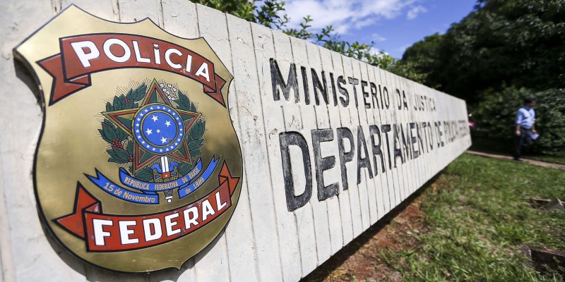 Sérgio Reis e deputado Otoni de Paula são alvos de operação da PF 