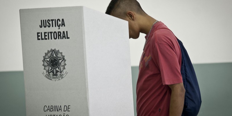 Barroso reafirma segurança de urnas eletrônicas durante testes no RJ