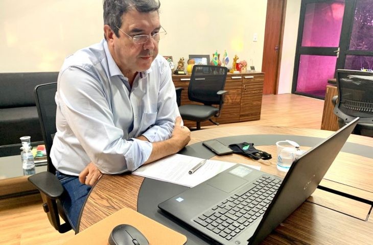 Riedel fala sobre as potencialidades econômicas do Brasil e de MS em palestra na Expoagro
