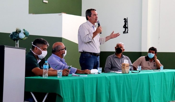 Semagro debate produção de amendoim em Santa Rita do Pardo e Bataguassu