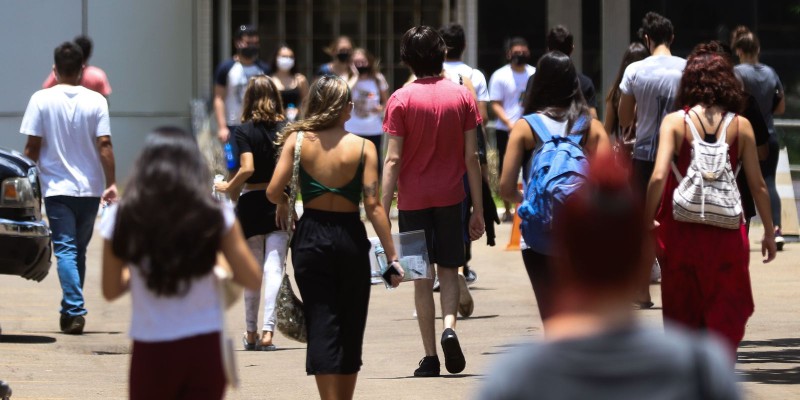 Plataforma reúne benefícios para estudantes ingressarem em faculdades