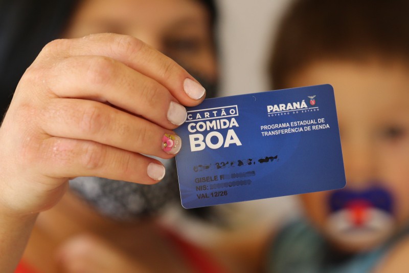 Às vésperas do Natal, Cartão Comida Boa garante comida na mesa da população paranaense