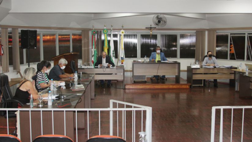 Requerimento discute aplicação do reajuste salarial aos professores do município de Piraí do Sul
