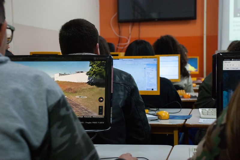 Programa Formação pela Escola abre inscrições para cursos de março e abril