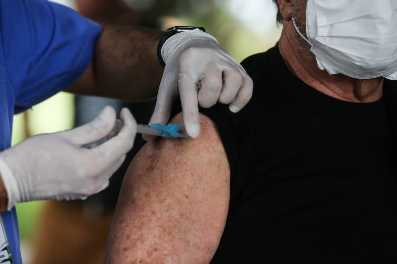 Vacinação contra a influenza começa nesta segunda no DF
