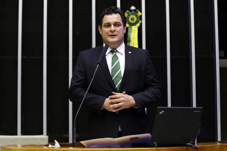 Proposta prevê livre circulação para veículo da pessoa com deficiência