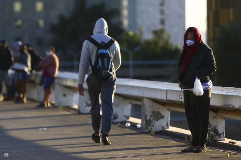 Pessoas com asma devem redobrar cuidados no outono e no inverno