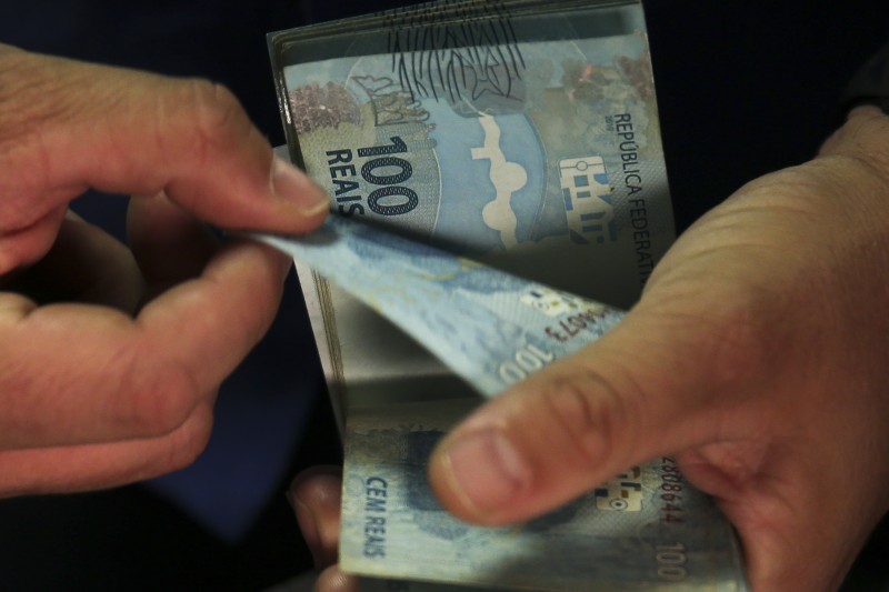 Inflação para famílias com renda mais baixa cai para 0,45%